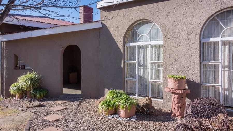 4 Bedroom Property for Sale in Suidrand Free State